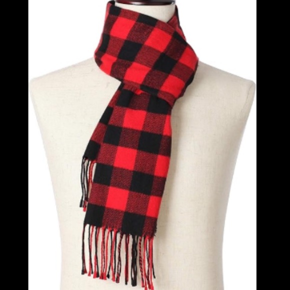 Classic Black and Red Plaid Scarf - Picture 3 of 3